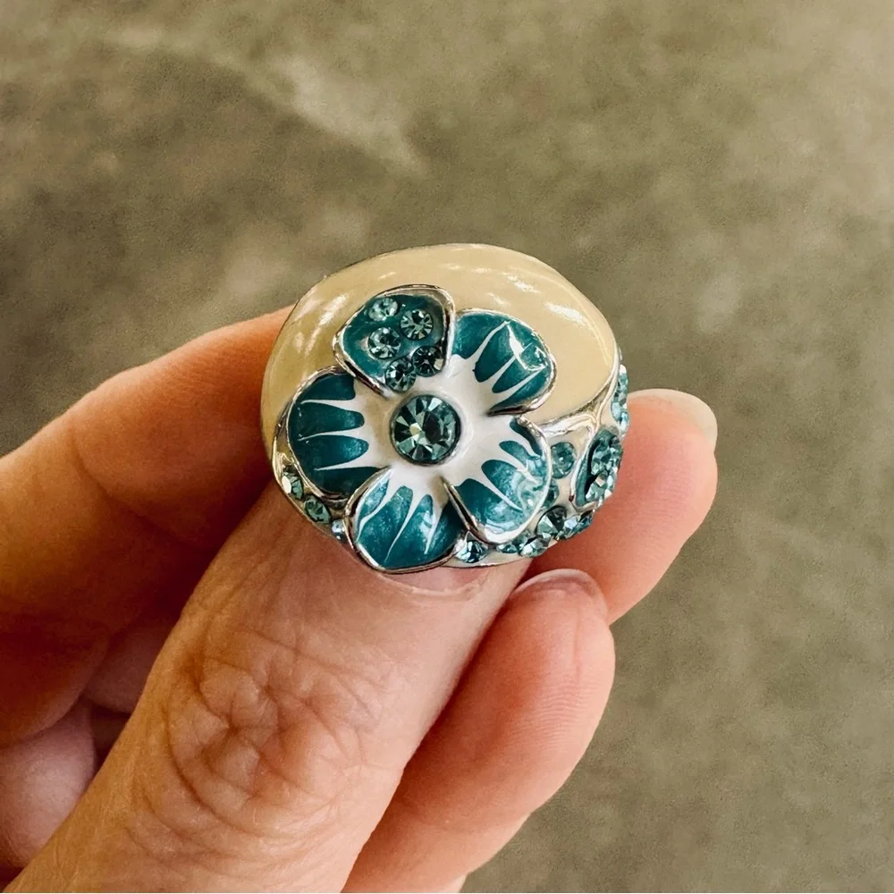 Floral Enamel Statement Ring in Cream and Teal Size 7